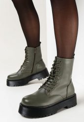 Zielone Botki Workery na Platformie ze Sznurowaniem Ixuelli. Zielone botki damskie Born2be, z dzianiny, eleganckie, z okrągłym noskiem, bez obcasa, na platformie, bez zapięcia. Za 119.99 zł.