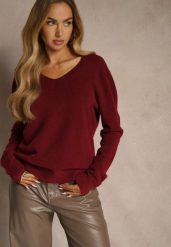 Bordowy Sweter z Wełną i Wiskozą z Trójkątnym Dekoltem Kaitte. Czerwone swetry damskie Renee, bez wzorów, z jeansu, casualowe, bez kołnierzyka, bez ramiączek, bez kaptura. Za 99.99 zł.
