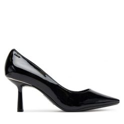 Szpilki DKNY. Czarne szpilki damskie DKNY, bez wzorów, bez obcasa, bez zapięcia. Za 439.99 zł.