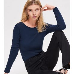 Bluzka z dekoltem w łódkę - Granatowy. Bluzki damskie marki Reserved. W wyprzedaży za 19.99 zł.