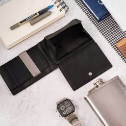 Portfel męski skórzany czarny T-46-BL i brelok do kluczy T-86-BL zestaw prezentowy ZUP-135-BL. Czarne portfele męskie Paolo Peruzzi, bez wzorów. Za 112.57 zł.