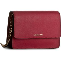 Torebka MICHAEL KORS - Daniela 32T6GDDC3L Cherry. Listonoszki damskie marki Michael Kors. W wyprzedaży za 689.00 zł.