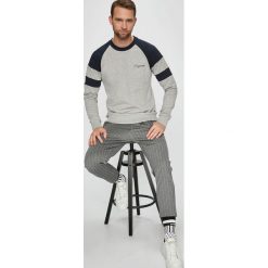 Jack & Jones - Bluza. Szare bluzy męskie Jack & Jones, z nadrukiem, z bawełny. W wyprzedaży za 139.90 zł.