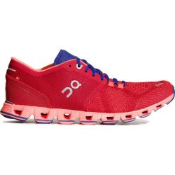 Buty ON RUNNING CLOUD X WOMAN. Czerwone obuwie sportowe damskie On Running, bez wzorów, do biegania. Za 650.00 zł.