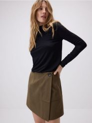 Spódnica mini z imitacji zamszu - jasny zielony. Zielone spódnice damskie Reserved, l, bez wzorów, mini, proste. W wyprzedaży za 49.99 zł.