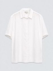 Lniana koszula męska z krótkim rękawem biała Linerso 101. Białe koszule męskie Big Star, l, bez wzorów, z tkaniny, eleganckie, bez kołnierzyka, bez ramiączek. Za 229.99 zł.