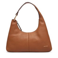 Torebka Calvin Klein. Zielone torebki do ręki damskie Calvin Klein, bez wzorów, klasyczne, bez dodatków. Za 899.99 zł.