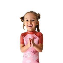 Krótka pianka kostium neoprenowy dziecięcy 2 mm Body-cut Różowy. Czerwone kąpielówki dla chłopców KAIWAI, bez wzorów, z neoprenu, krótkie. Za 189.00 zł.