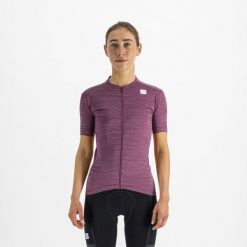 Koszulka rowerowa damska Sportful Supergiara. Fioletowe koszulki sportowe damskie SPORTFUL, xl, bez wzorów, z materiału, bez kołnierzyka, bez ramiączek, rowerowe. Za 432.15 zł.