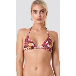 NA-KD Swimwear Góra od bikini Triangle - Red. Czerwone bikini damskie NA-KD Swimwear. Za 40.95 zł.