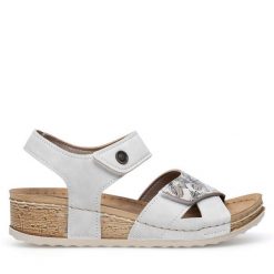 Sandały Inblu. Brązowe klapki damskie Inblu, bez wzorów, bez obcasa, na płaskiej podeszwie, bez zapięcia. Za 129.99 zł.