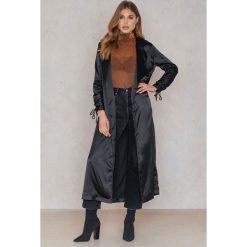 Boohoo Płaszcz z marszczeniami przy rękawach - Black. Płaszcze damskie marki FOUGANZA. W wyprzedaży za 42.58 zł.