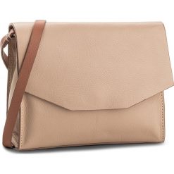 Torebka CLARKS - Treen Island 261320990 Pink Leather. Listonoszki damskie marki Clarks. W wyprzedaży za 199.00 zł.