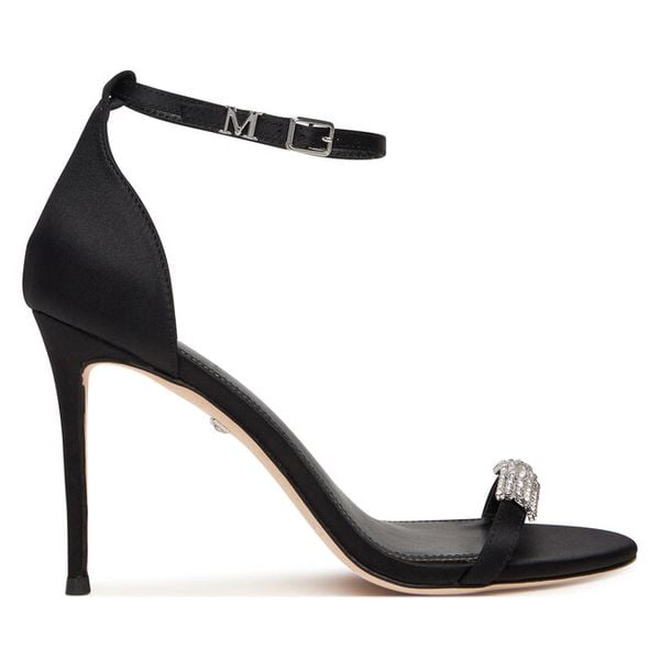 Sandały Marciano Guess. Czarne sandały damskie Marciano Guess, z aplikacjami, bez obcasa, na szpilce, bez zapięcia. Za 989.99 zł.