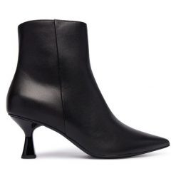 Botki HÖGL. Czarne botki damskie HÖGL, bez obcasa, na słupku, bez zapięcia. Za 749.99 zł.