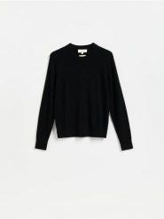 Kaszmirowy sweter - czarny. Czarne swetry damskie Reserved, l, bez wzorów, z kaszmiru, bez kołnierzyka, bez ramiączek, bez kaptura. Za 499.99 zł.