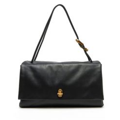 Torebka Marc Jacobs. Czarne torebki do ręki damskie Marc Jacobs, bez wzorów, klasyczne, bez dodatków. Za 2,539.00 zł.