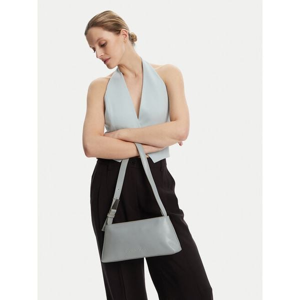 Torebka Calvin Klein. Szare torebki do ręki damskie Calvin Klein, bez wzorów, klasyczne, bez dodatków. Za 269.99 zł.