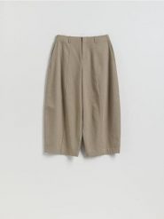 Spodnie z przeszyciem - jasnozielony. Zielone spodnie materiałowe damskie Reserved, l, bez wzorów, z bawełny. Za 159.99 zł.