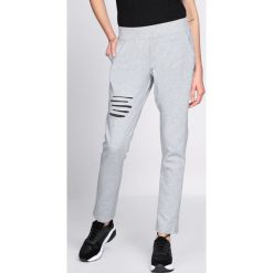 Jasnoszare Spodnie Dresowe Drama. Szare spodnie dresowe damskie Born2be, z dresówki. Za 44.99 zł.