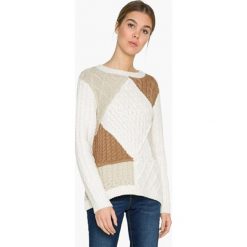 Desigual Panie sweter jers Mara 17WWJF18 1001 (rozmiar XS). Białe swetry damskie Desigual, xs, bez wzorów, eleganckie, bez kołnierzyka, bez ramiączek, bez kaptura. W wyprzedaży za 244.00 zł.