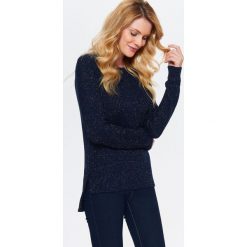 SWETER DŁUGI RĘKAW DAMSKI Z BŁYSZCZĄ NITKĄ. Swetry damskie marki TOP SECRET. W wyprzedaży za 39.99 zł.