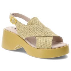 Sandały damskie S.Barski, cholewka ze skóry naturalnej zapinane na sprzączkę, żółte, LR61-7005. Żółte klapki damskie S.BARSKI, bez wzorów, ze skóry, bez obcasa, na koturnie. Za 189.00 zł.