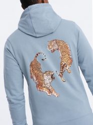 Bluza męska hoodie z nadrukiem na plecach - niebieska V1 - Rozmiar: XL. Niebieskie bluzy męskie Ombre Clothing, m, bez wzorów, bez kaptura. W wyprzedaży za 29.99 zł.