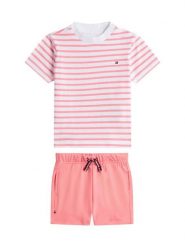 Tommy Hilfiger Komplet t-shirt i spodenki Essential KN0KN02379 Różowy Regular Fit. Czerwone spodenki dla dziewczynek Tommy Hilfiger, bez wzorów, z bawełny. Za 249.99 zł.