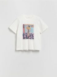 T-shirt z nadrukiem - złamana biel. T-shirty damskie Reserved, l, bez wzorów, z bawełny, bez kołnierzyka. W wyprzedaży za 29.99 zł.