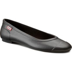 Baleriny HUNTER - Org Tour Ballerina WFF1001RMA Black. Czarne baleriny damskie Hunter, bez wzorów, z kauczuku, bez obcasa, bez zapięcia. W wyprzedaży za 189.00 zł.