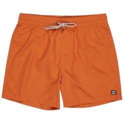 Szorty kąpielowe męskie Billabong All Day Layback. Brązowe krótkie spodenki sportowe męskie Billabong, l, bez wzorów, z materiału, do pływania. Za 119.99 zł.