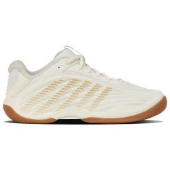 Sneakersy damskie K-swiss HCE 3 INDOOR do treningu beżowe (94607-164-M). Brązowe obuwie sportowe damskie K-SWISS, bez wzorów, na fitness i siłownię. Za 329.00 zł.