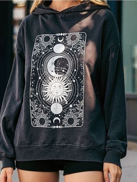 Bluza z kapturem z efektem sprania - szary. Szare bluzy damskie Sinsay, l, bez wzorów, z kapturem. Za 49.99 zł.