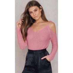 Rut&Circle Sweter z odsłoniętymi ramionami - Pink. Swetry damskie marki Rut&Circle. Za 104.95 zł.