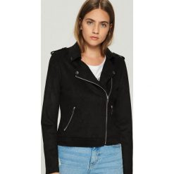 Zamszowa kurtka biker - Czarny. Kurtki damskie marki Calvin Klein Jeans. W wyprzedaży za 79.99 zł.