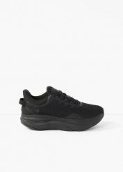 Sneakersy chunky marki Fila na lekkiej podeszwie. Czarne buty sportowe męskie bonprix, bez zapięcia. Za 339.99 zł.