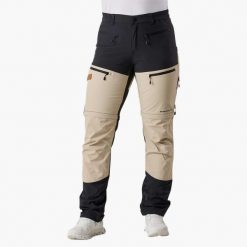 Spodnie Wędrówki damska Swedemount Lofoten Stretch Zip-Off Pants wodoodporna. Czarne spodnie sportowe damskie SWEDEMOUNT, bez wzorów, z tkaniny, trekkingowe. Za 449.99 zł.