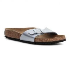 Klapki damskie Birkenstock Madrid. Żółte klapki damskie Birkenstock, bez wzorów, z materiału, bez obcasa. Za 412.00 zł.