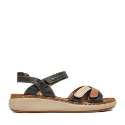 Sandały Lasocki. Czarne sandały damskie Lasocki, bez wzorów, bez obcasa, na płaskiej podeszwie, bez zapięcia. Za 169.99 zł.