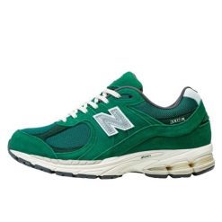 Buty do chodzenia dla dorosłych New Balance 2002R Nightwatch Green. Zielone obuwie sportowe damskie New Balance, bez wzorów, trekkingowe. W wyprzedaży za 745.00 zł.