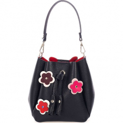 Skórzana torebka w kolorze czarnym - 25 x 40 x 15 cm. Czarne torby na ramię damskie Black Bags. W wyprzedaży za 281.95 zł.