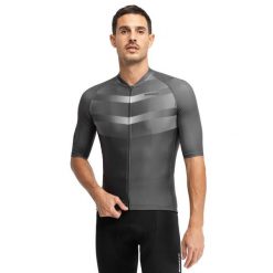 Męska koszulka rowerowa z krótkim rękawem Kolarstwo Siroko M2 Morcuera. Czarne buty sportowe męskie SIROKO, na lato, m, bez wzorów, bez kołnierzyka, bez ramiączek, rowerowe. Za 253.00 zł.