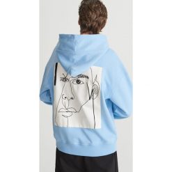 Bluza z haftem na plecach - Niebieski. Bluzy męskie marki Reserved. Za 139.99 zł.
