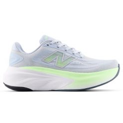 Buty damskie New Balance Fresh Foam x More v6 WMOR8EC – niebieskie. Niebieskie obuwie sportowe damskie New Balance, bez wzorów, do biegania. Za 749.99 zł.