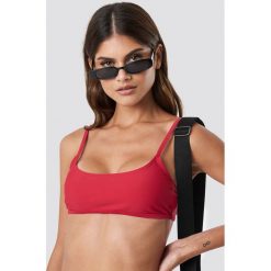 NA-KD Swimwear Sportowa góra bikini - Red. Czerwone bikini damskie NA-KD Swimwear. Za 52.95 zł.
