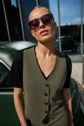 Kamizelka oliwkowa. Zielone żakiety damskie MOODO, l, bez wzorów, z elastanu. Za 109.99 zł.