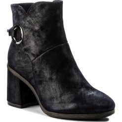 Botki TAMARIS - 1-25932-39 Navy 805. Botki damskie marki Tamaris. W wyprzedaży za 229.00 zł.
