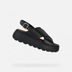 Sandały GEOX D SPHERICA EC4.1 S Czarny. Czarne sandały damskie Geox, bez wzorów, ze skóry, bez obcasa, bez zapięcia. Za 466.99 zł.