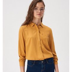 Koszula z kieszenią - Żółty. Żółte koszule damskie Sinsay, l, bez wzorów, bez kołnierzyka, bez ramiączek. Za 39.99 zł.